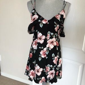 Kendall and Kylie dress size small.